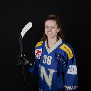NHA_PFWL_Anabel Kreutzer #36 – attaquante