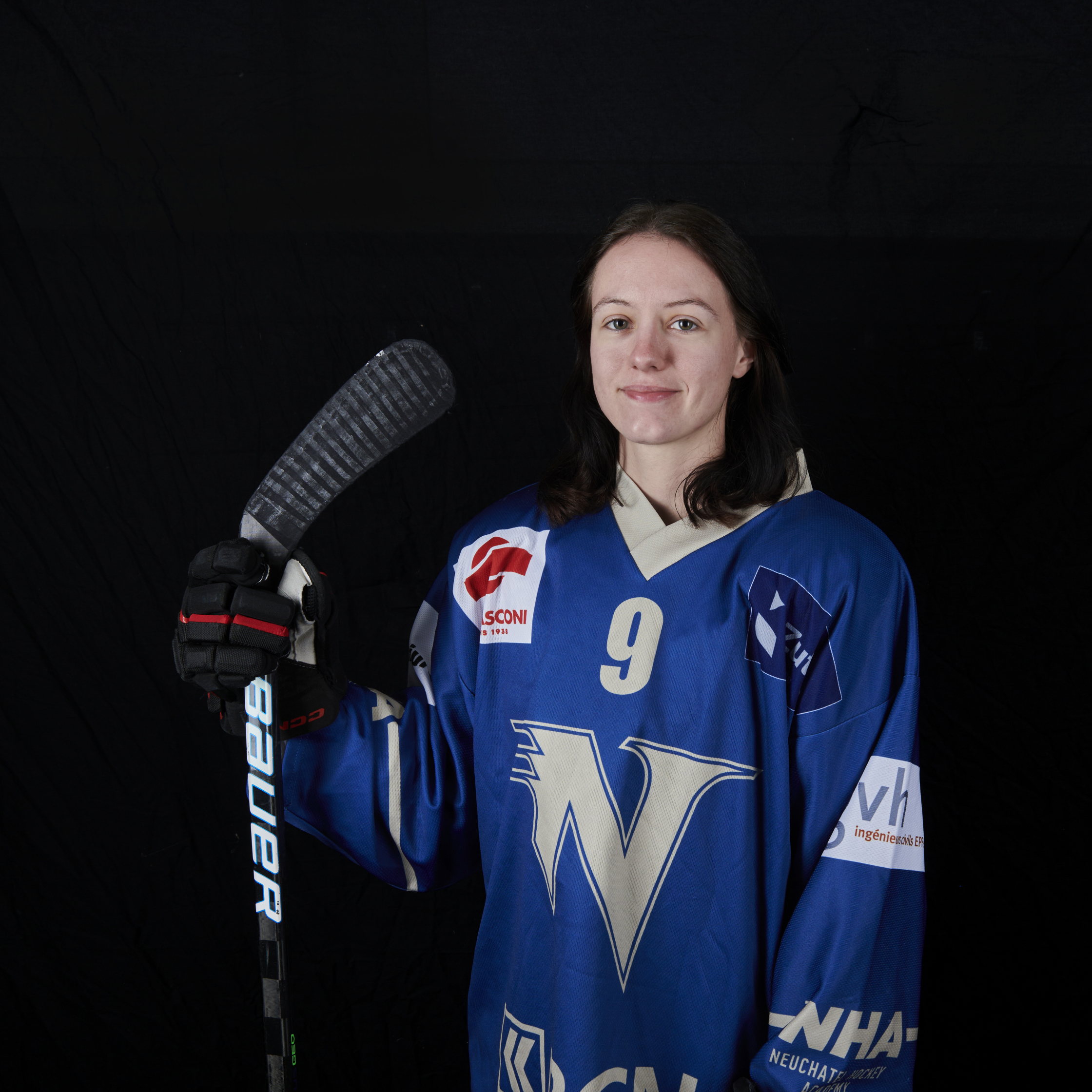NHA_SWHL C_Charline Bernhard #9 – attaquante
