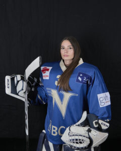 Camille Castella, joueuse de l'équipe SWHL C de la Neuchâtel Hockey Academy